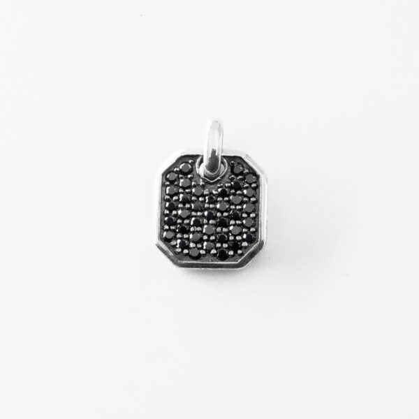 arcane amulet black 2